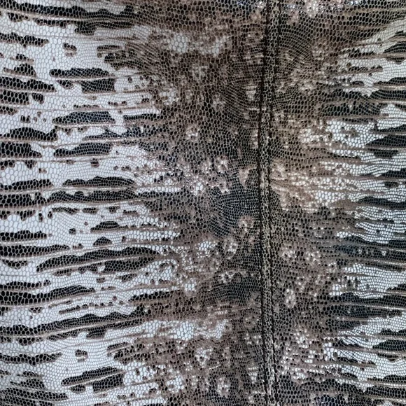 HOBO Gardner Hobo Bag - Picture 3 of 13